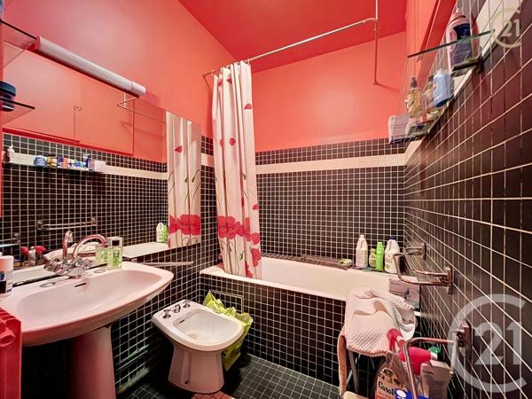 Appartement F3 à vendre  3 pièces - 54 m 2   PARIS  - 75018