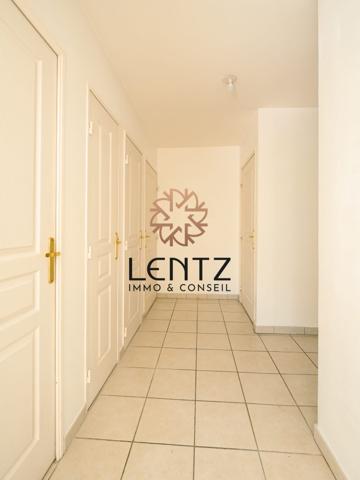 Appartement T4 avec grande terrasse, garage et parking – Manosque