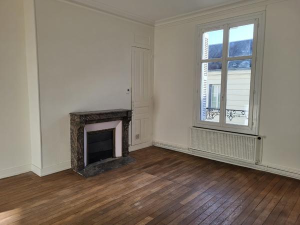 Appartement refait à neuf - TOURS CENTRE