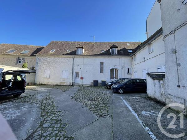 Immeuble à vendre  491 m 2   ST DENIS LES SENS  - 89