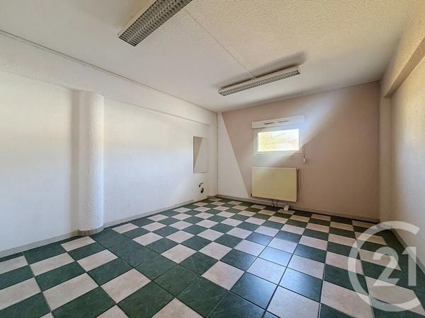 Immeuble à vendre  491 m 2   ST DENIS LES SENS  - 89