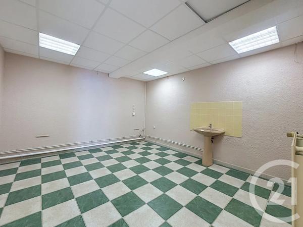Immeuble à vendre  491 m 2   ST DENIS LES SENS  - 89