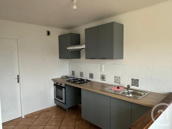 Immeuble à vendre  491 m 2   ST DENIS LES SENS  - 89