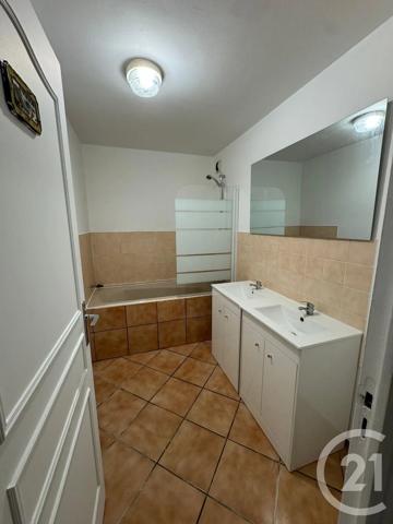 Immeuble à vendre  491 m 2   ST DENIS LES SENS  - 89