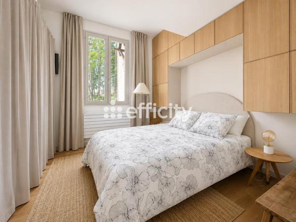 Maison
         4 pièces
        - 65 m² Bien prestige 698 000 € *