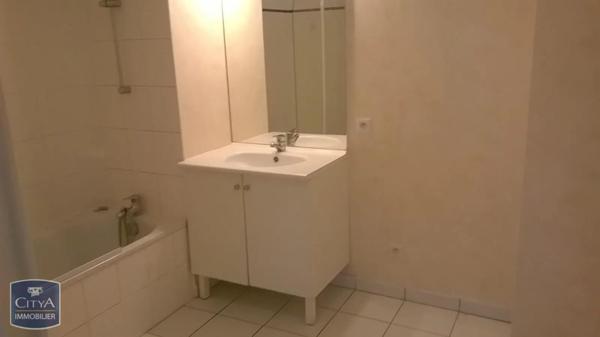 Appartement à louer 2 pièces 55.15m²