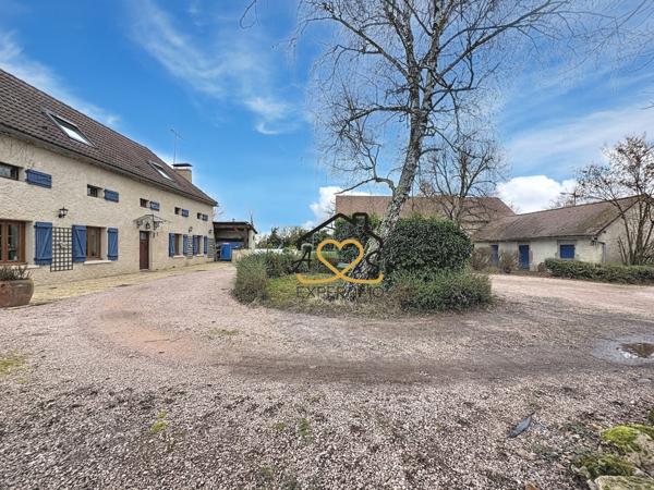 Saint-Priest-Bramefant (63310) CORPS DE FERME - PISCINE - DÉPENDANCES - ST PRIEST DE BRAMEFANT 63310