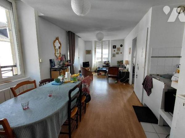 Appartement T3 à vendre - Pontivy (56300)

Situé à Pontivy, au coeur du Morbihan en Bretagne,...