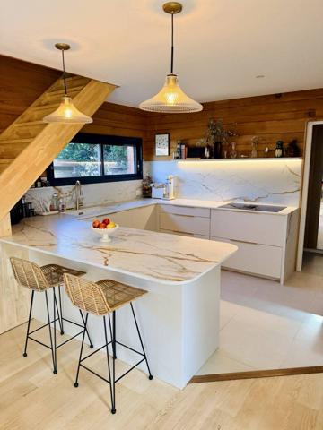Lacanau ville : belle maison ossature bois avec studio indépendant