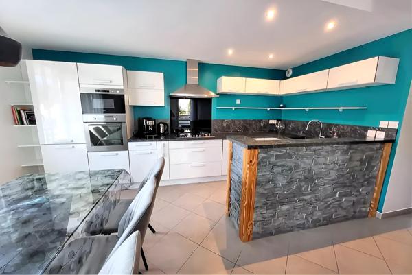 Location / Appartement T4