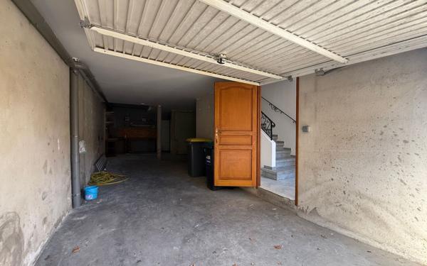 Maison à louer    5 pièces •  Espira-de-l'Agly