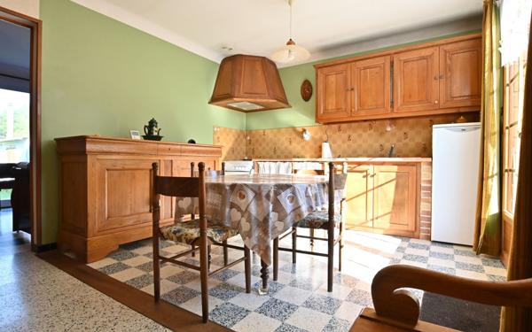 Maison à vendre    4 pièces • 87 m2 Rue