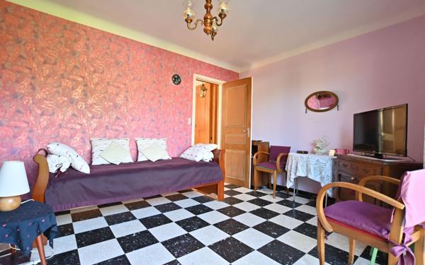 Maison à vendre    4 pièces • 87 m2 Rue