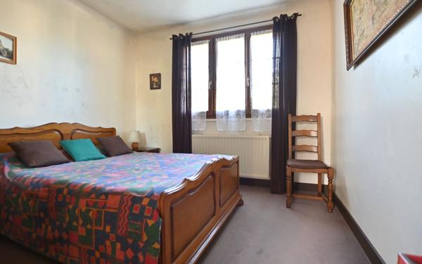 Maison à vendre    4 pièces • 87 m2 Rue