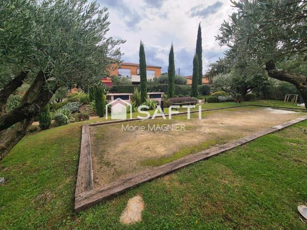 Quartier résidentiel recherché - Beau T2 de 43m2 avec terrasse 14m2 et parking privatif dans une résidence sécurisée, proche centre ville  COGOLIN