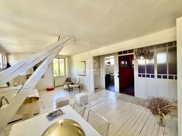 Chamonix, secteur Les Pècles, appartement 3 pièces, 2 chambres, 70M2 avec cave.