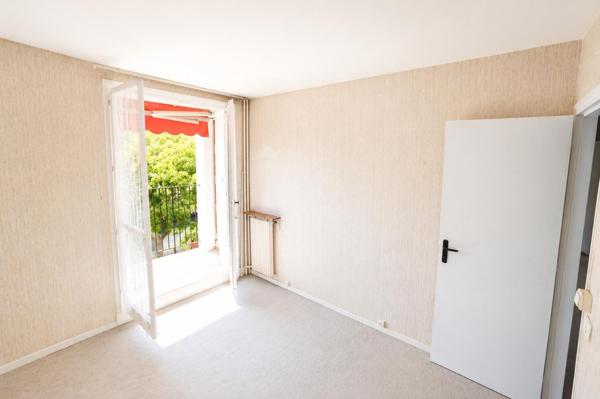 T3 57 M² • BALCON • CAVE • FORT POTENTIEL