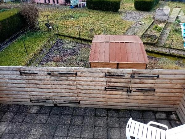 centre village, maison mitoyenne de 88 m² avec terrain de 455 M²
bon état général