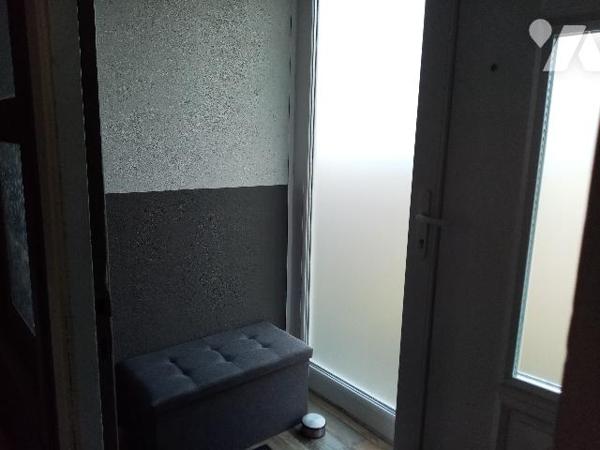 centre village, maison mitoyenne de 88 m² avec terrain de 455 M²
bon état général