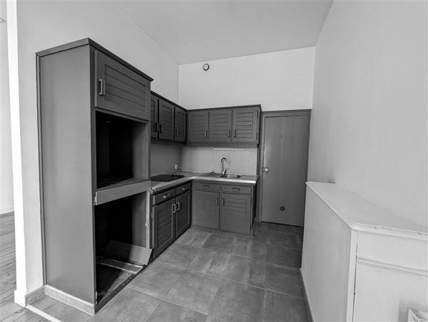 Place Royale – Lumineux 2 pièces dans immeuble ancien de caractère – 199.500 € fai