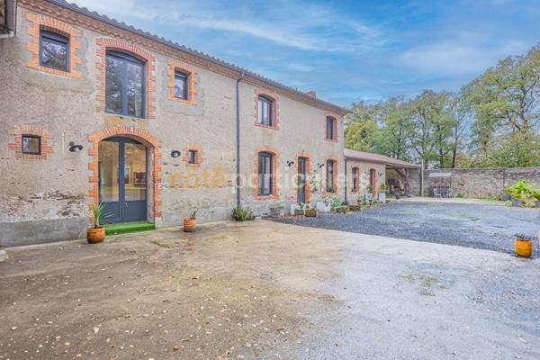 Vente Maison226 m² - 7 Pièces - VALLET (44330)