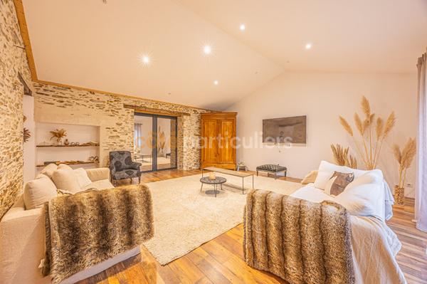 Vente Maison226 m² - 7 Pièces - VALLET (44330)