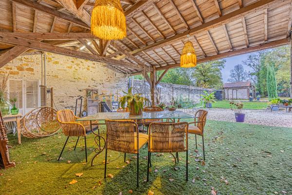 Vente Maison226 m² - 7 Pièces - VALLET (44330)