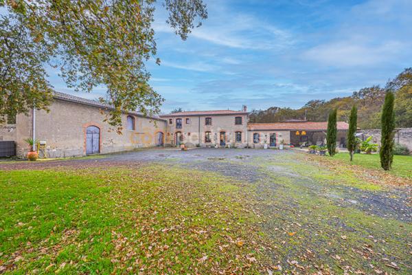 Vente Maison226 m² - 7 Pièces - VALLET (44330)