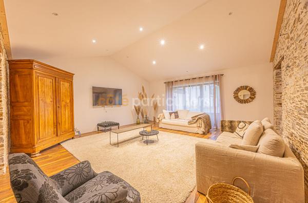 Vente Maison226 m² - 7 Pièces - VALLET (44330)