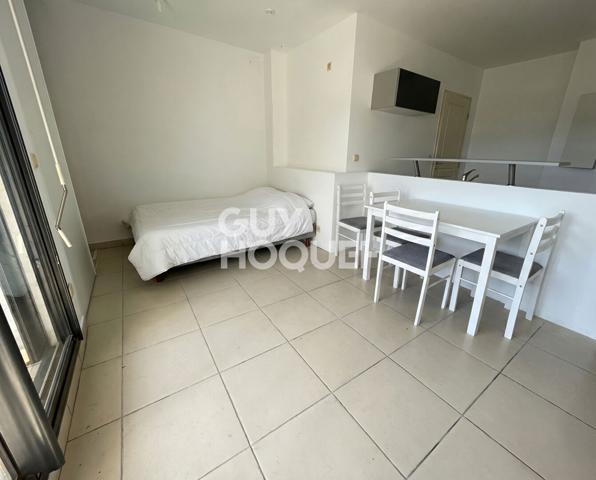 STE-CLOTILDE T1 28 m² + VARANGUE ET PARKING - PROCHE CLINIQUE & UNIVERSITÉ