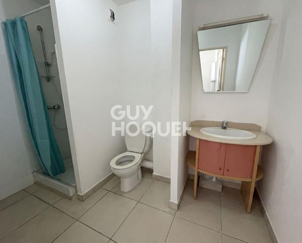 STE-CLOTILDE T1 28 m² + VARANGUE ET PARKING - PROCHE CLINIQUE & UNIVERSITÉ