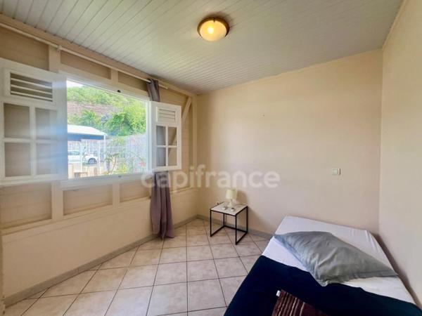 À vendre Ensemble immobilier 3 logements à Dizac LE DIAMANT (972)Vue magique sur le Rocher du Diamant