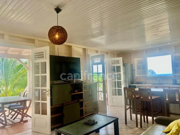 À vendre Ensemble immobilier 3 logements à Dizac LE DIAMANT (972)Vue magique sur le Rocher du Diamant