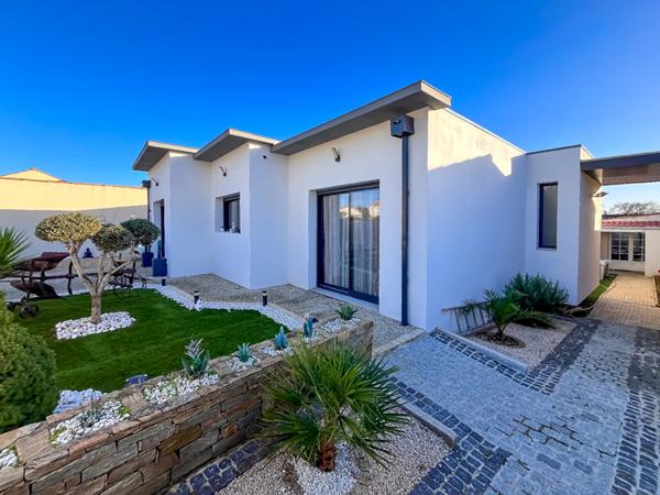 Maison 5 pièce(s) 138 m2 + maison T2 28 m2, Sainte soulle 17220