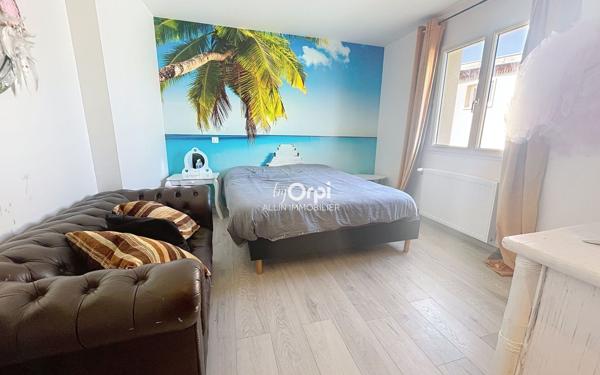 Maison à vendre    5 pièces •  Estivareilles