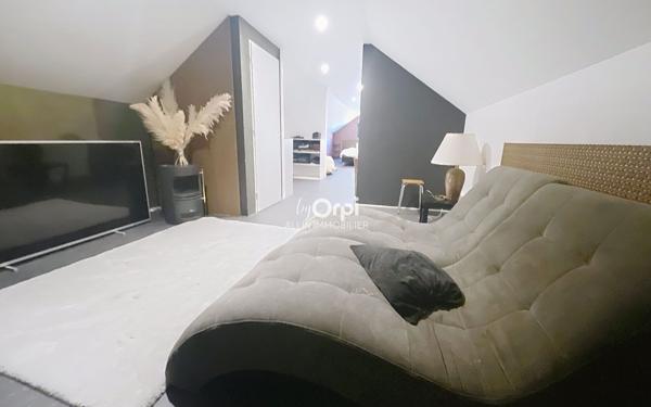 Maison à vendre    5 pièces •  Estivareilles