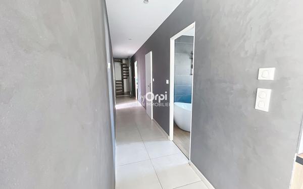 Maison à vendre    5 pièces •  Estivareilles