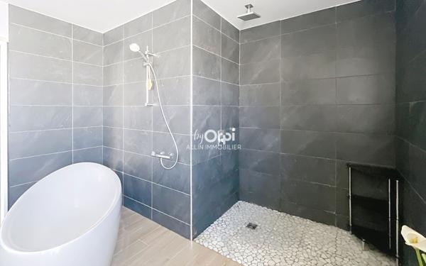 Maison à vendre    5 pièces •  Estivareilles