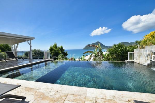 LE DIAMANT (972) -Appartement à vendre 4 pièces - 80,24 hab. Terrasse 23,93m2 - Vue Mer et Plage - Pisicine