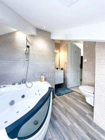 LE DIAMANT (972) -Appartement à vendre 4 pièces - 80,24 hab. Terrasse 23,93m2 - Vue Mer et Plage - Pisicine