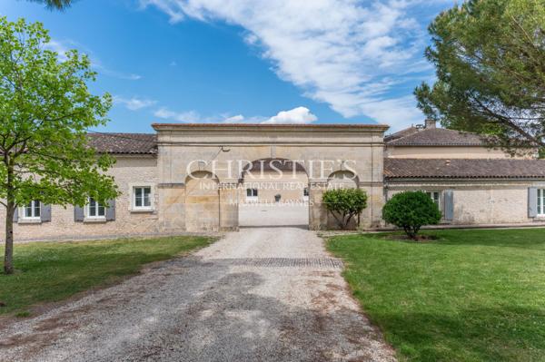 COGNAC – A VENDRE MAGNIFIQUE PROPRIETE