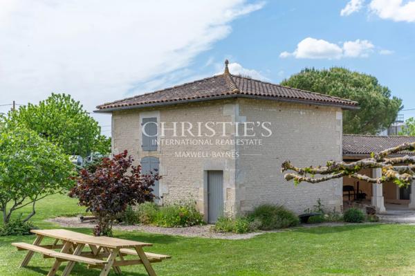 COGNAC – A VENDRE MAGNIFIQUE PROPRIETE