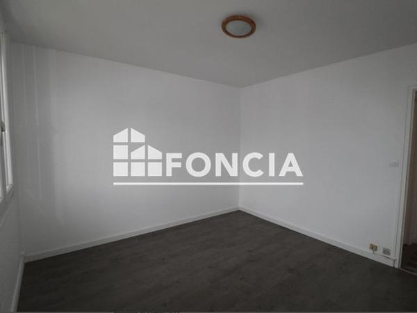 Location Studio 27.4 m² - 5 ET 7 RUE GARBIEL DIDIER Echirolles 38130