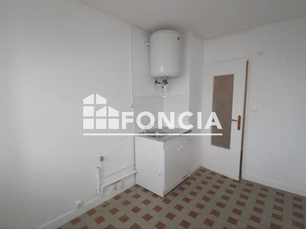 Location Studio 27.4 m² - 5 ET 7 RUE GARBIEL DIDIER Echirolles 38130