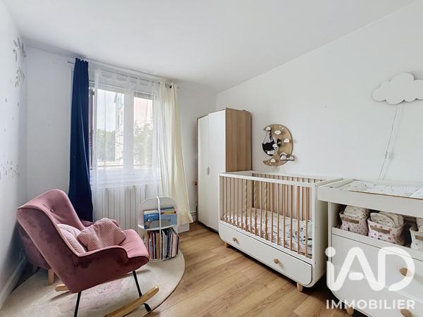 Appartement à vendre 5 pièces 81,05 m² Le Mesnil-le-Roi