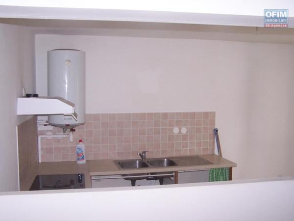 A vendre charmant appartement duplex de type F3 d'environ 60 m² proche centre ville le Tampon