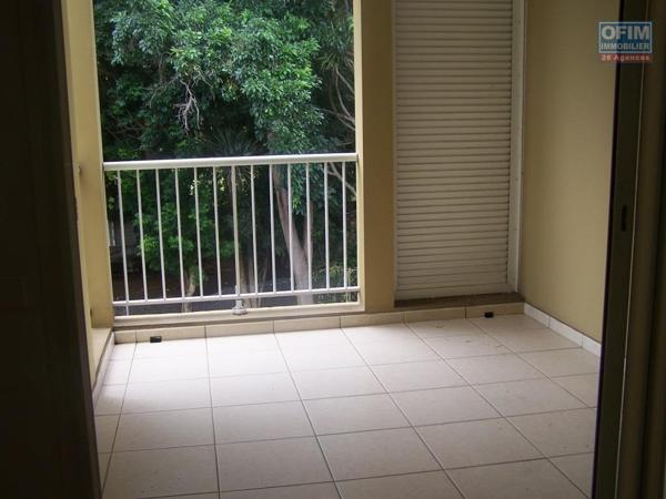 A vendre charmant appartement duplex de type F3 d'environ 60 m² proche centre ville le Tampon