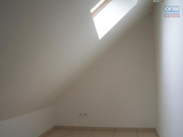 A vendre charmant appartement duplex de type F3 d'environ 60 m² proche centre ville le Tampon