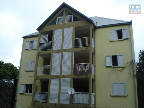 A vendre charmant appartement duplex de type F3 d'environ 60 m² proche centre ville le Tampon