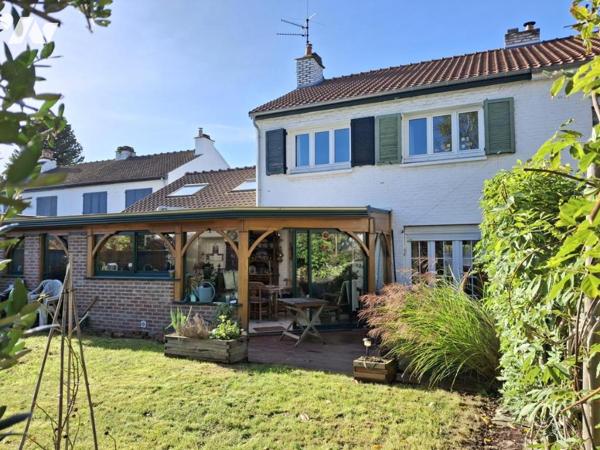 LAMBERSART "les conquérants" Maison TWIN de 142m² habitables 4/5  CHAMBRES + 2 GARAGES-JARDIN